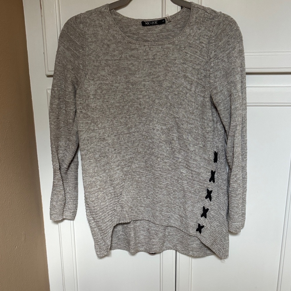 NIC+ZOE Textured Gray Knit Top